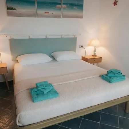 Hh - Four-room Sea View - Unit A Nyaraló *