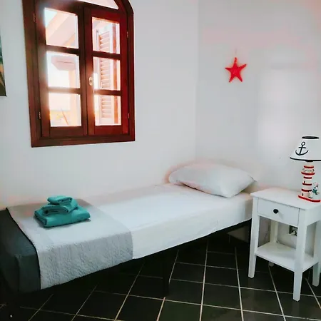 Nyaraló Hh - Four-room Sea View - Unit A *