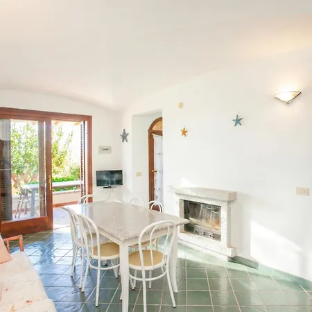 Hh - Four-room Sea View - Unit A Nyaraló