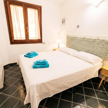 Hh - Four-room Sea View - Unit A Vakantiehuis *
